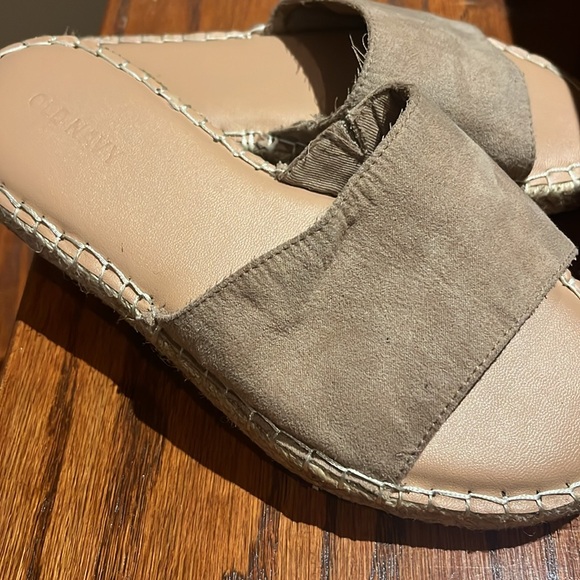 Faux suede summer slides! - Picture 3 of 3